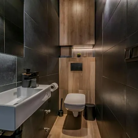 King's Golden Flat Boedapest