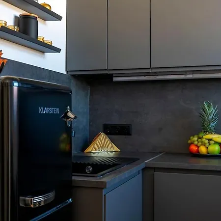 King's Golden Flat Apartment Budapest
